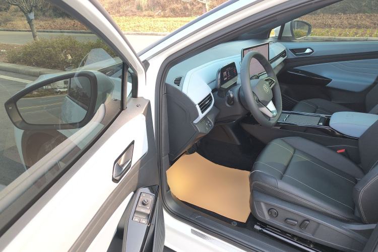 Used Volkswagen ID.4 X 2025 Smart Version Pure & Intelligent Enjoyment Edition
