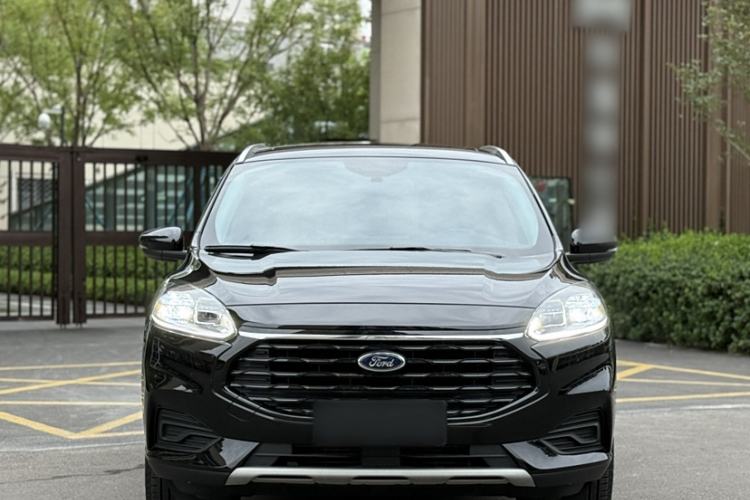 Used Ford Escape 2024 EcoBoost 245 Two-Wheel-Drive Titanium Edition
