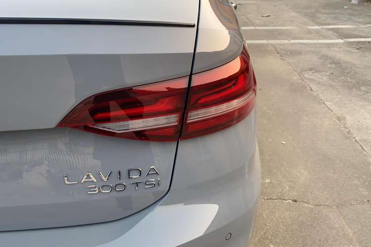 Used Volkswagen Lavida 2023 300TSI DSG Starry Sky Elite Edition
