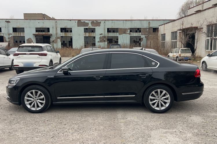 Used Volkswagen Passat 2017 330TSI DSG Luxury Edition
