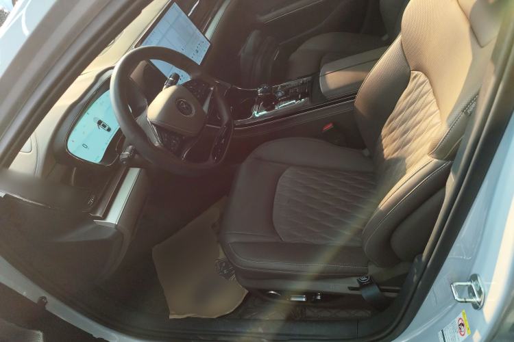 Used BYD Han 2024 EV Glory Edition 506KM Front-Wheel-Drive Premium Model