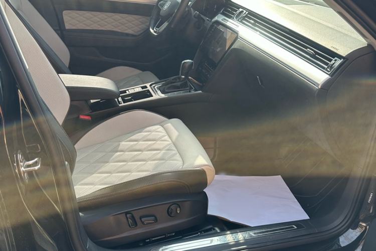 Used Volkswagen Magotan 2023 2 Million Units Commemorative Edition 330TSI DSG Luxury Version
