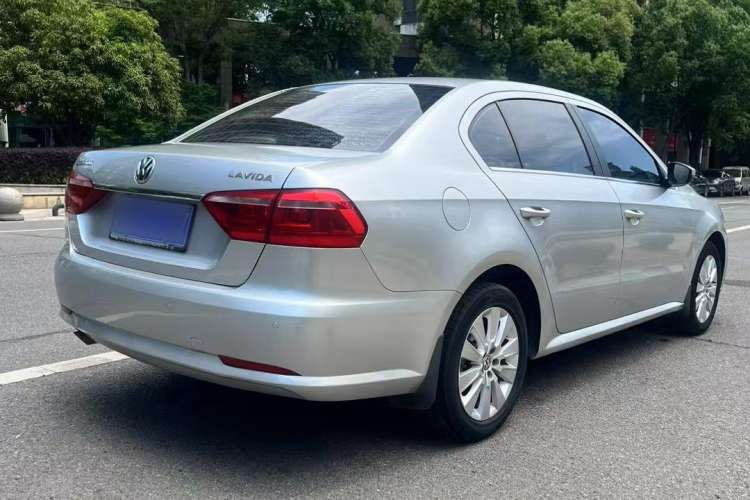 Used Volkswagen Lavida 2013 Restyled Classic 1.6L Automatic Comfort Edition
