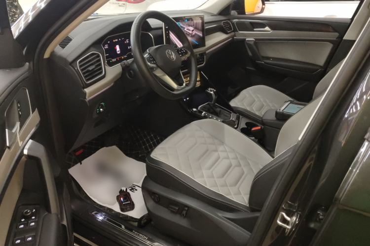 Used Volkswagen Tayron 2023 330TSI Two-Wheel-Drive Luxury Plus Advanced Version
