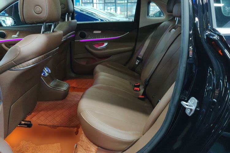 Used Mercedes-Benz E-Class 2023 Facelift E 260 L
