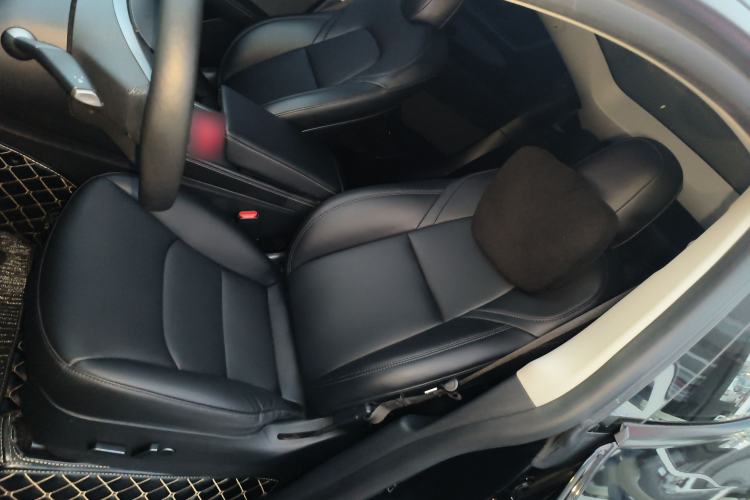 Used Tesla Model Y 2021 Standard Range Rear-Wheel Drive Version
