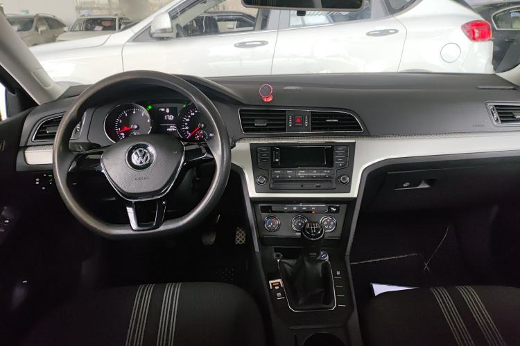 Used Volkswagen Lamando 2015 230TSI Manual Trend Edition
