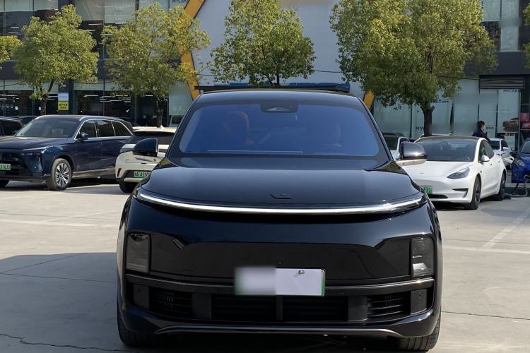 Used Li Auto L8 2023 Air model
