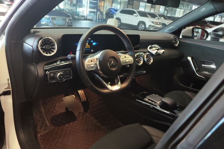 Used Mercedes-Benz CLA 2022-Year Updated CLA 200
