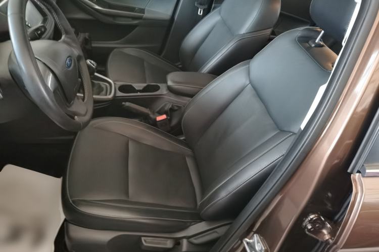 Used Ford Escort 2015 1.5L Manual Fashion Edition
