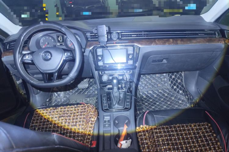 Used Volkswagen Magotan 2018 330TSI DSG Luxury Model
