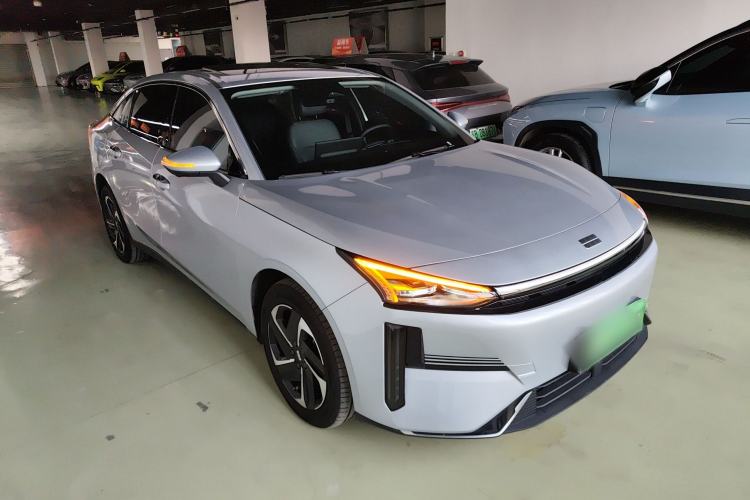 Used  L6 2025 EM-i 140km Starship Edition
