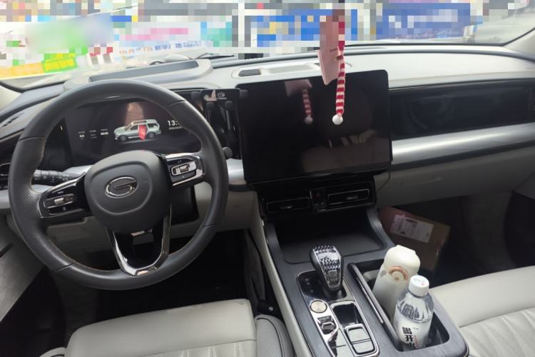 Used GAC Trumpchi GS8 2022 Dual-Engine Series 2.0TM Two-Wheel Drive Prestige Edition (7 Seats)
