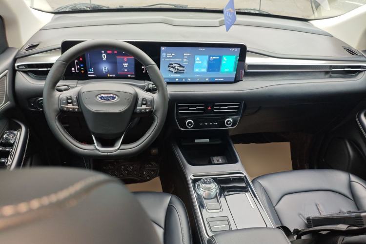 Used Ford Edge 2022 PLUS EcoBoost 245 Four-Wheel Drive Platinum Edition 7-Seater
