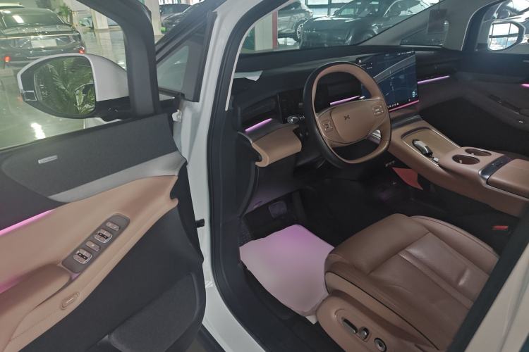 Used XPeng X9 2024 610 Long-Range Max
