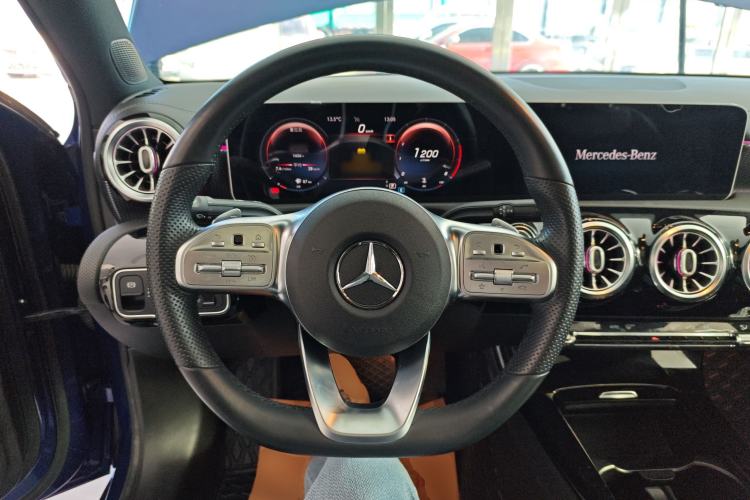 Used Mercedes-Benz A-Class 2020 Restyled A 200 L Sport Sedan Fashion Version
