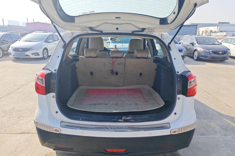 Used Suzuki S-Cross 2014 1.6L Manual Two-Wheel Drive Entry Model
