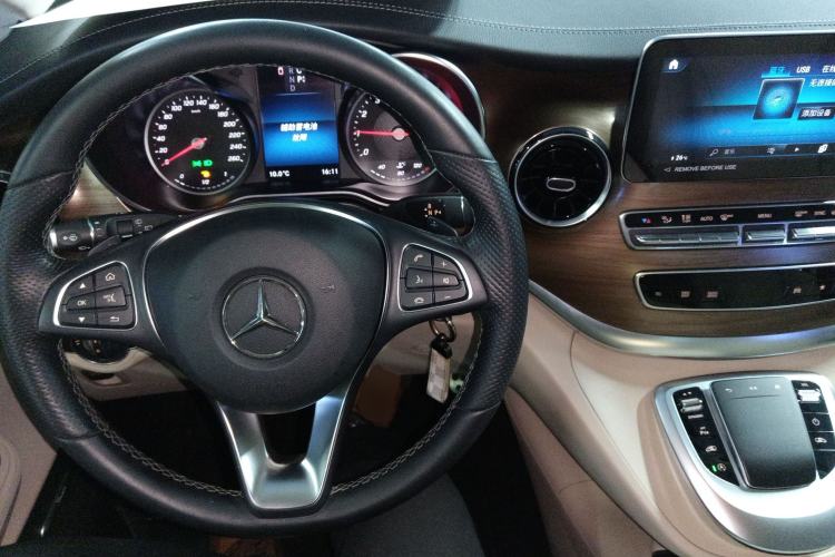 Used Mercedes-Benz V-Class 2021 V 260 L Long-wheelbase Luxury Edition