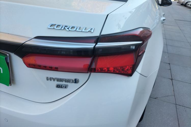 Used Toyota Corolla 2018 Dual-Engine 1.8L E-CVT Smart Edition
