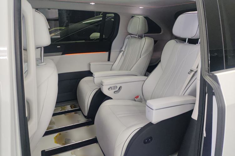 Used XPeng X9 2024 610 Long-Range Pro
