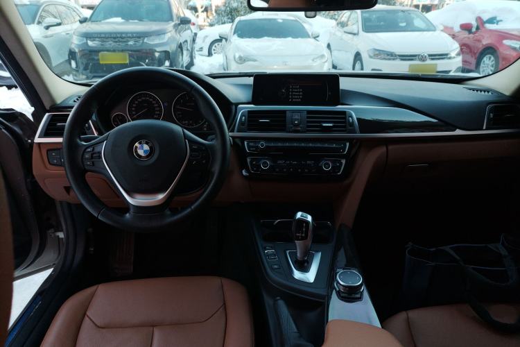 Used BMW 3 Series 2016 320Li Luxury Design Package
