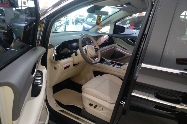 Used VOYAH Dream 2024 PHEV Extended-Range Premium Edition
