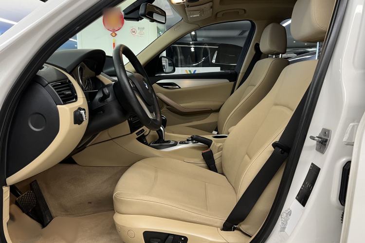 Used BMW X1 2014 sDrive18i Leading Model
