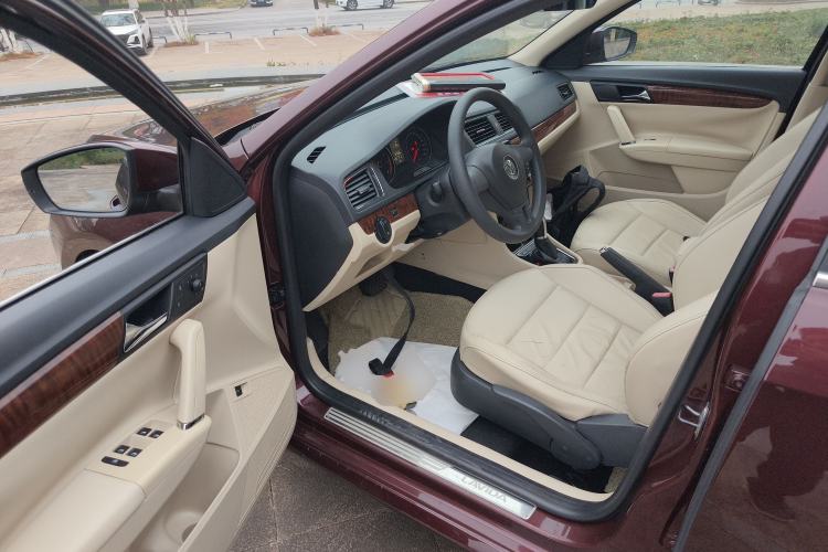 Used Volkswagen Lavida 2013 Revised Version 1.4 TSI DSG Comfort Edition
