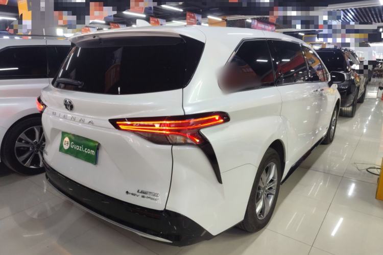 Used Toyota Sienna 2024 2.5L Hybrid Four-Wheel Drive Prestige Edition
