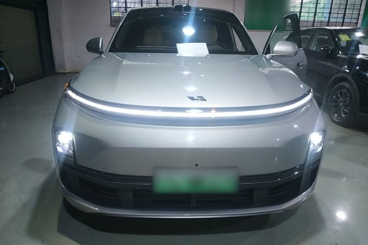 Used Li Auto L8 2024 Ultra Model
