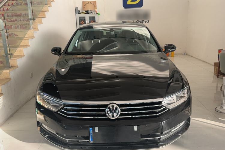 Used Volkswagen Magotan 2017 330TSI DSG Luxury Model
