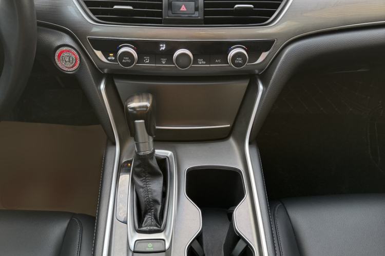 Used Honda Accord 2018 260TURBO Luxury Edition China V Emission Standard
