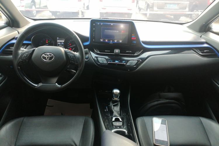 Used Toyota IZOA 2018 2.0L Yichi Version China VI Standard