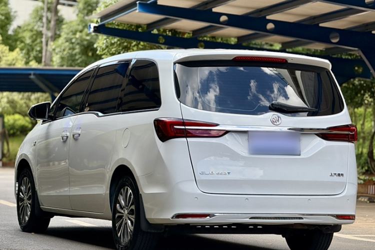 Used Buick GL8 2022 Land Cruiser Executive Class 652T Comfort Model
