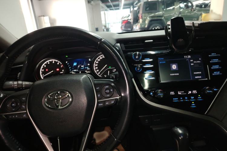 Used Toyota Camry 2018 2.0G Luxury Edition
