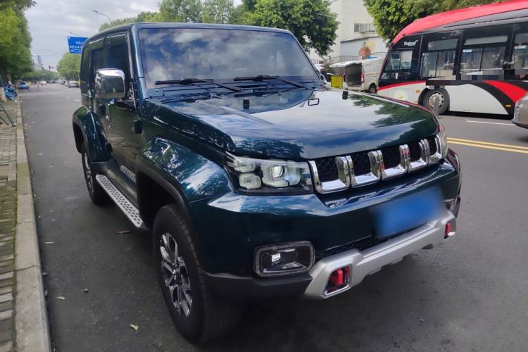 Used Beijing Auto BJ40 2019 Updated Version 2.0T Automatic All-Wheel Drive Urban Hunter Edition Premium China V Emission Standard
