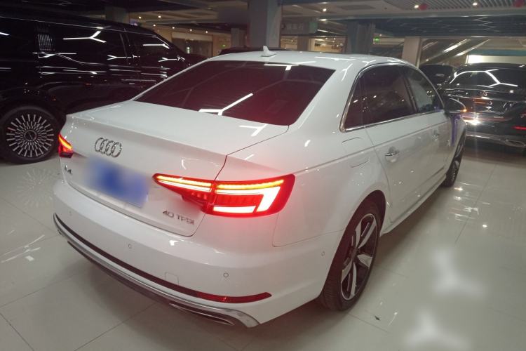 Used Audi A4L 2019 40 TFSI Fashion Edition China VI Emission Standard

