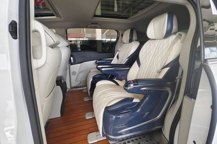 Used Buick GL8 2021 Land Cruiser Executive 652T Premium Model
