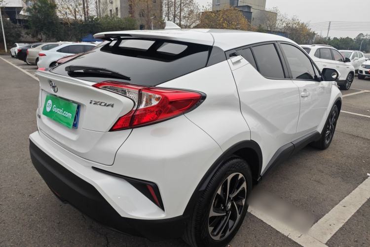 Used Toyota IZOA 2018 2.0L Yichi Version China VI Standard