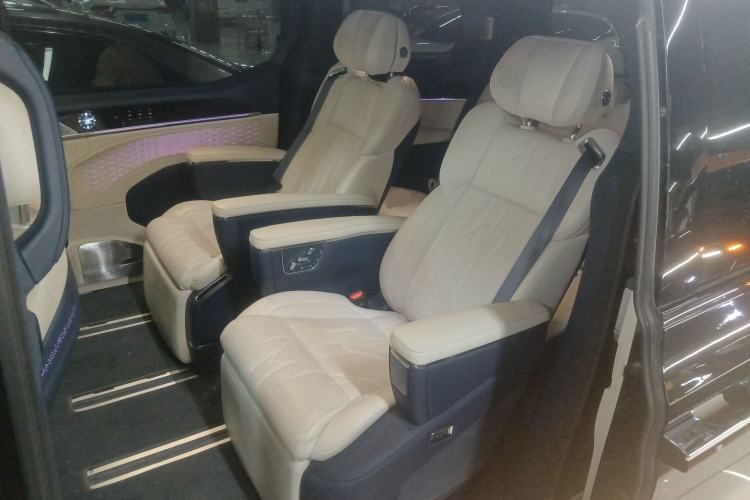 Used Zeekr 009 2024 7-Seater Walk-Through Version Four-Wheel Drive 108 kWh
