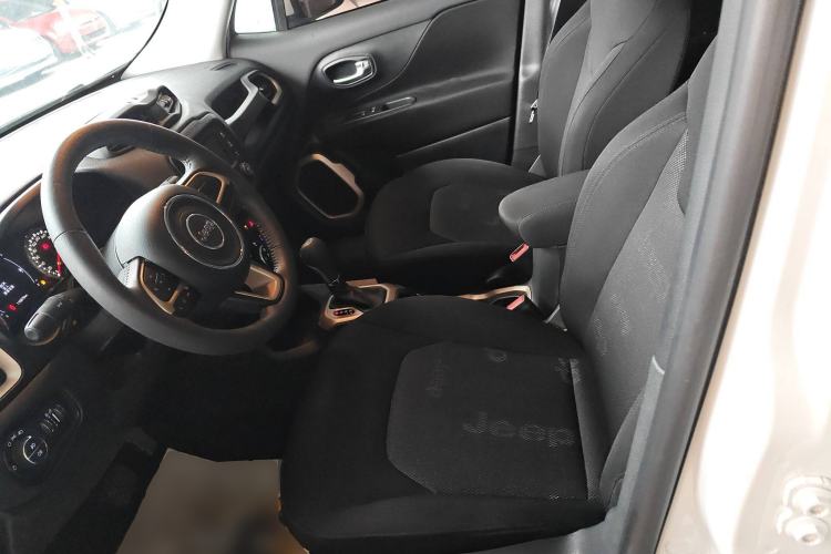 Used  Renegade 2017 180T Automatic Jingneng Edition
