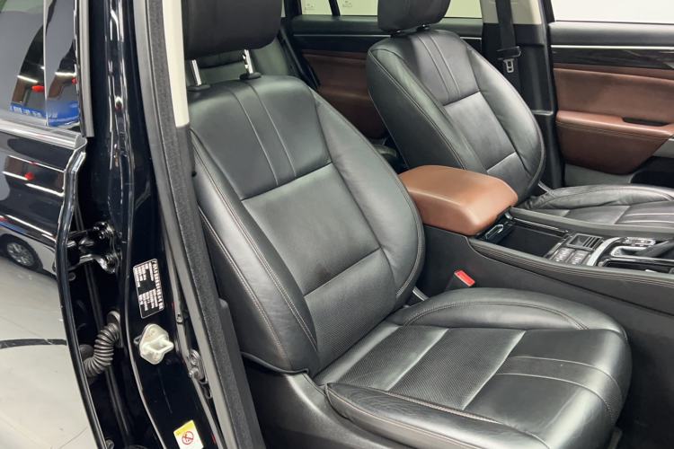 Used GAC Trumpchi GS8 2017 320T Two-Wheel Drive Luxury Smart Connectivity Version (7 Seats)
