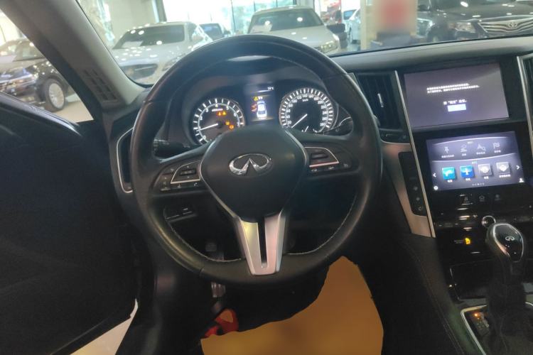 Used Infiniti Q50L 2018 2.0T Enjoyment Version China V Standard
