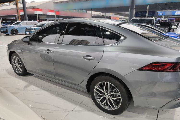 Used BYD Qin PLUS 2024 Honor Edition EV 510KM Beyond Model
