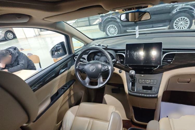 Used Buick GL8 2018 ES 28T Premium Model China VI Standard
