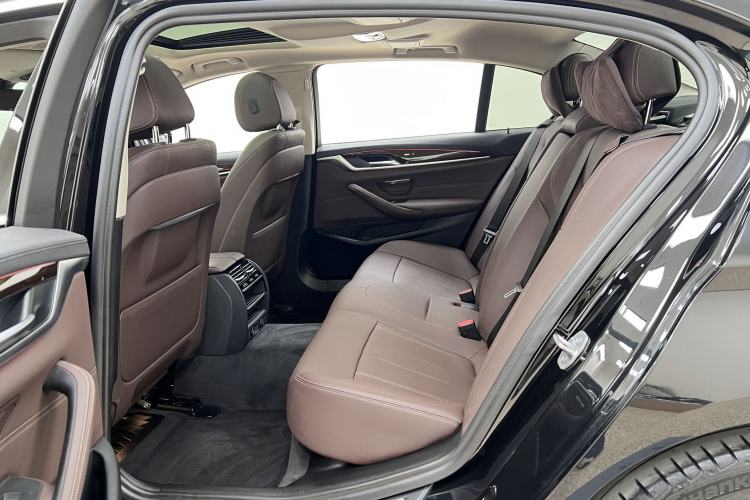 Used BMW 5 Series 2019 525Li Luxury Package
