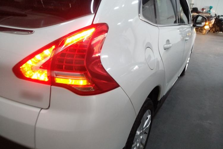 Used Peugeot 3008 2015 2.0L Automatic Classic Edition
