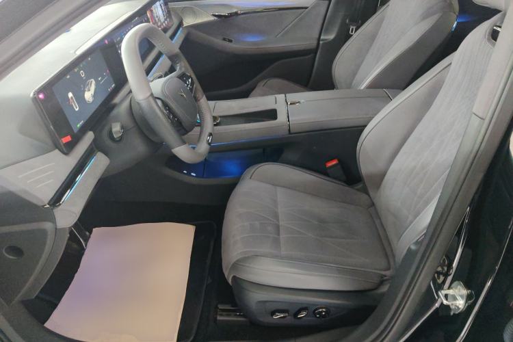 Used VOYAH PASSION 2023 Four-Wheel Drive Standard Edition
