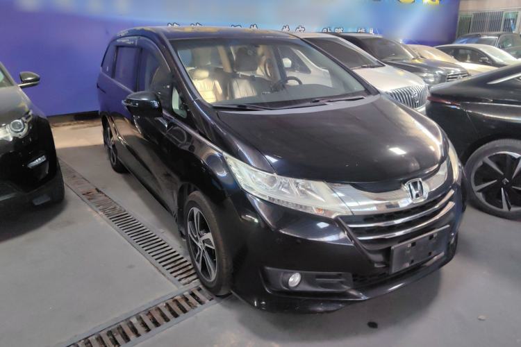 Used Honda Odyssey 2015 Revised 2.4L Luxury Edition
