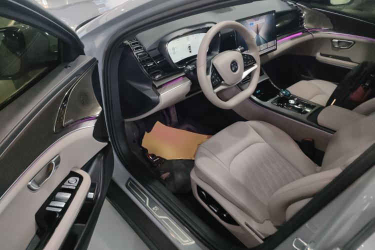 Used BYD Han 2025 EV with 701 km of Laser Radar-Enabled Intelligent Driving